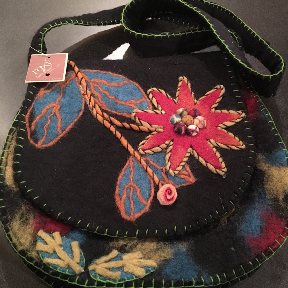 Cross Body Roxy Carmichael Purse